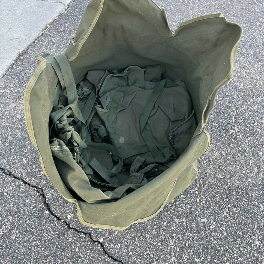 Vintage Military Army Cargo Parachute Pack Bag OD Heavy Cotton 81337/51D6553 - Picture 11 of 11